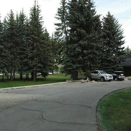 Roundhouse Grotto Bed and Breakfast YYC Esterno foto