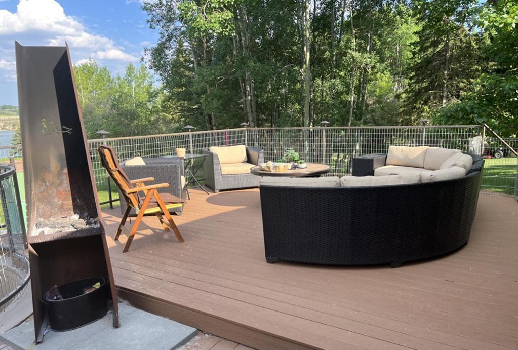 Roundhouse Grotto Bed and Breakfast YYC Esterno foto